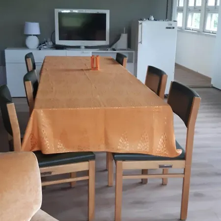 Aliise Garden Holiday home